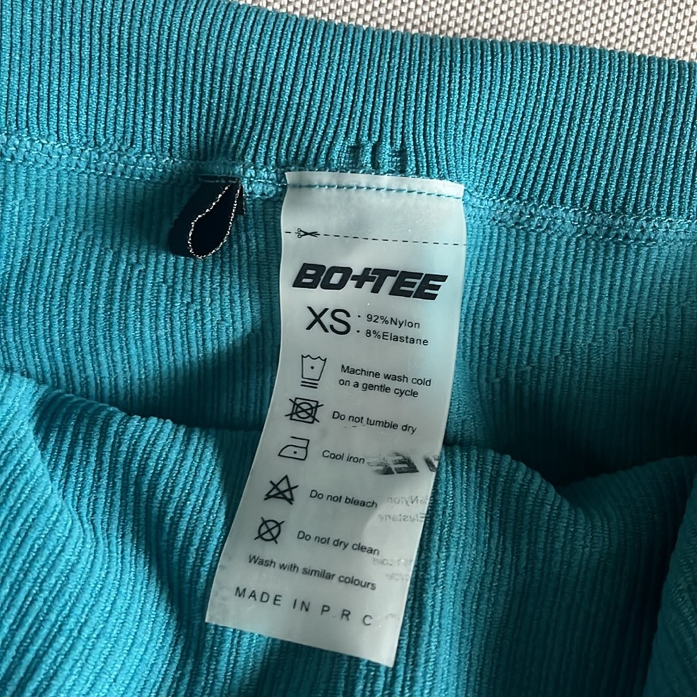Bo + Tee ribbed shorts - Picture 4 of 6